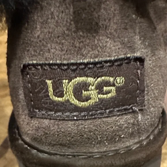 UGG Kid's Dusted Cocoa Boots - Picture 8 of 9